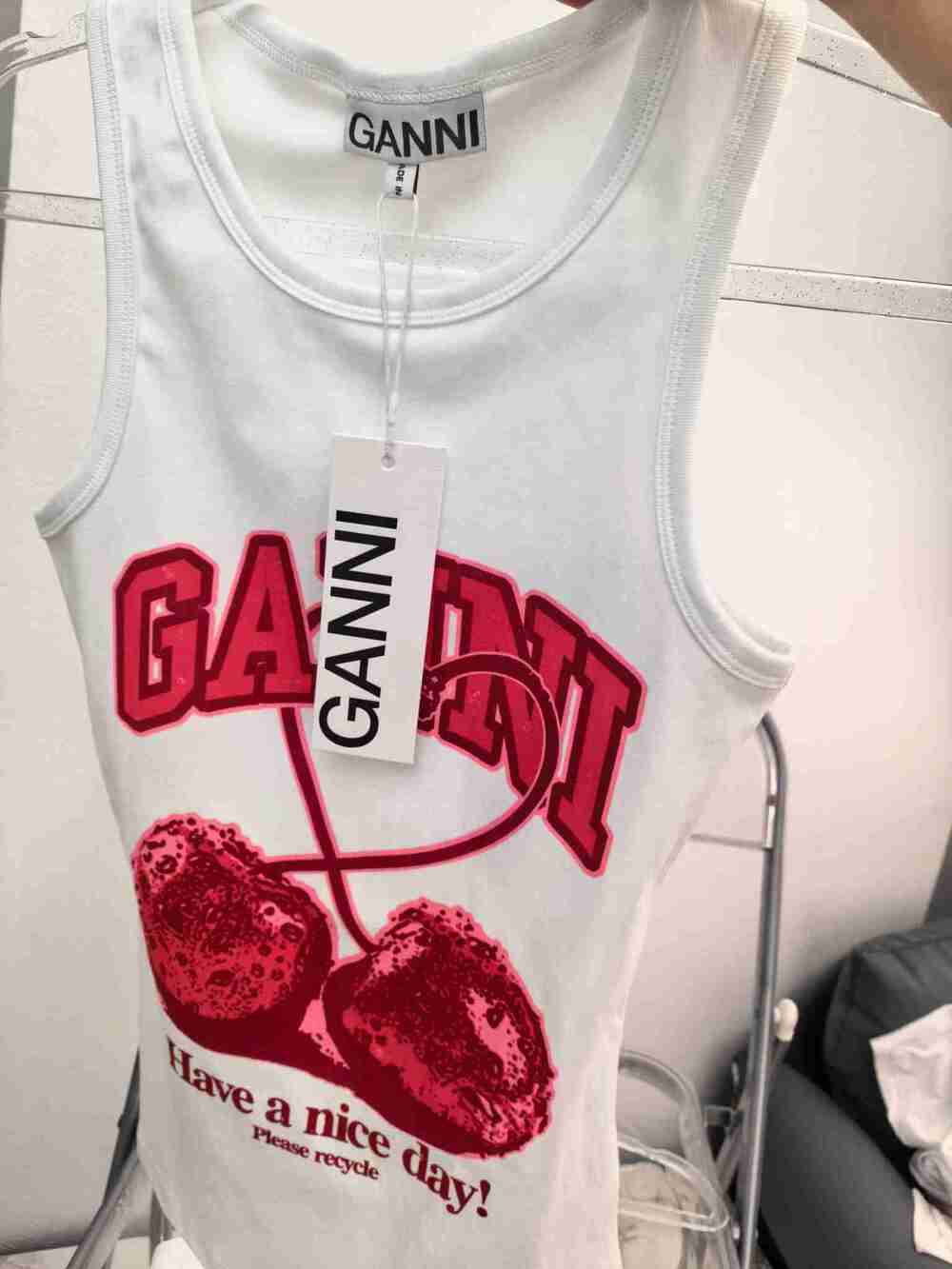 GANNI White Cherry Print Crew Neck Ribbed Sleeveless Tank Top